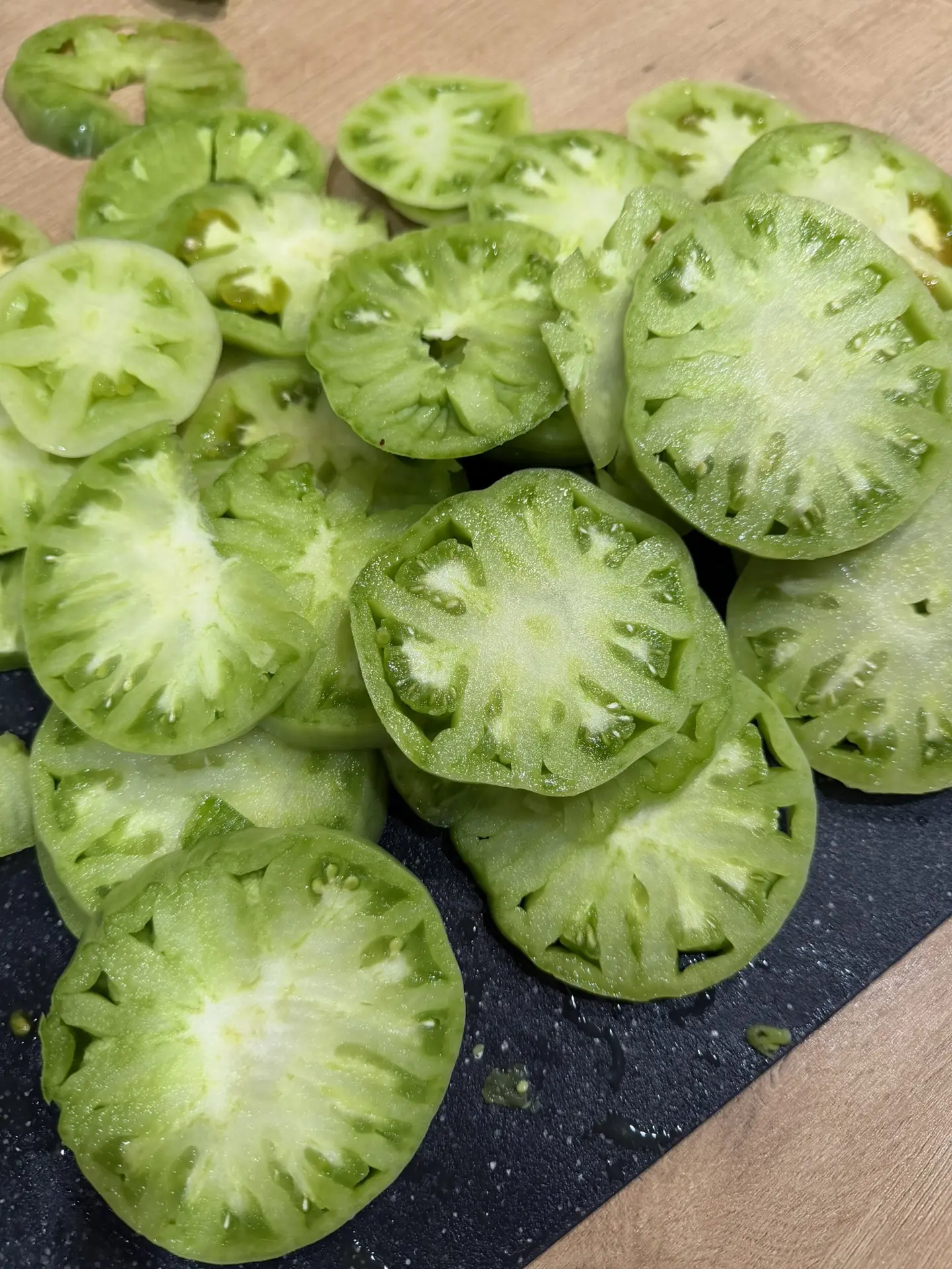 Несу вам вкусное и некрасивое 😆но только на выходе некрасива, а порезанные зеленые жут...