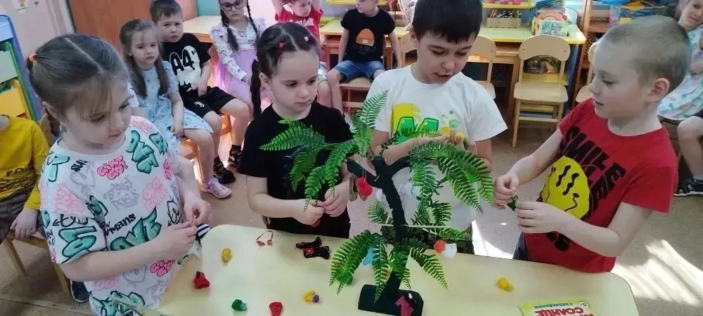 Сегодня в МОУ «СОШ имени А. П. Чехова» (корпус 1-20) поселилось настоящее волшебство! 🦋 Мы отметили 