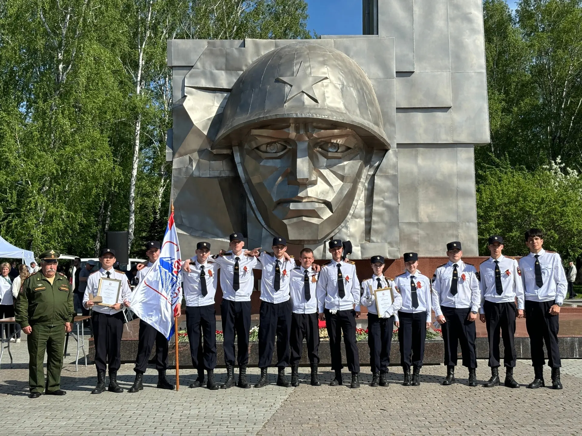 В Челябинске на главной площади Сада Победы прогремело главное патриотическое событие года в системе