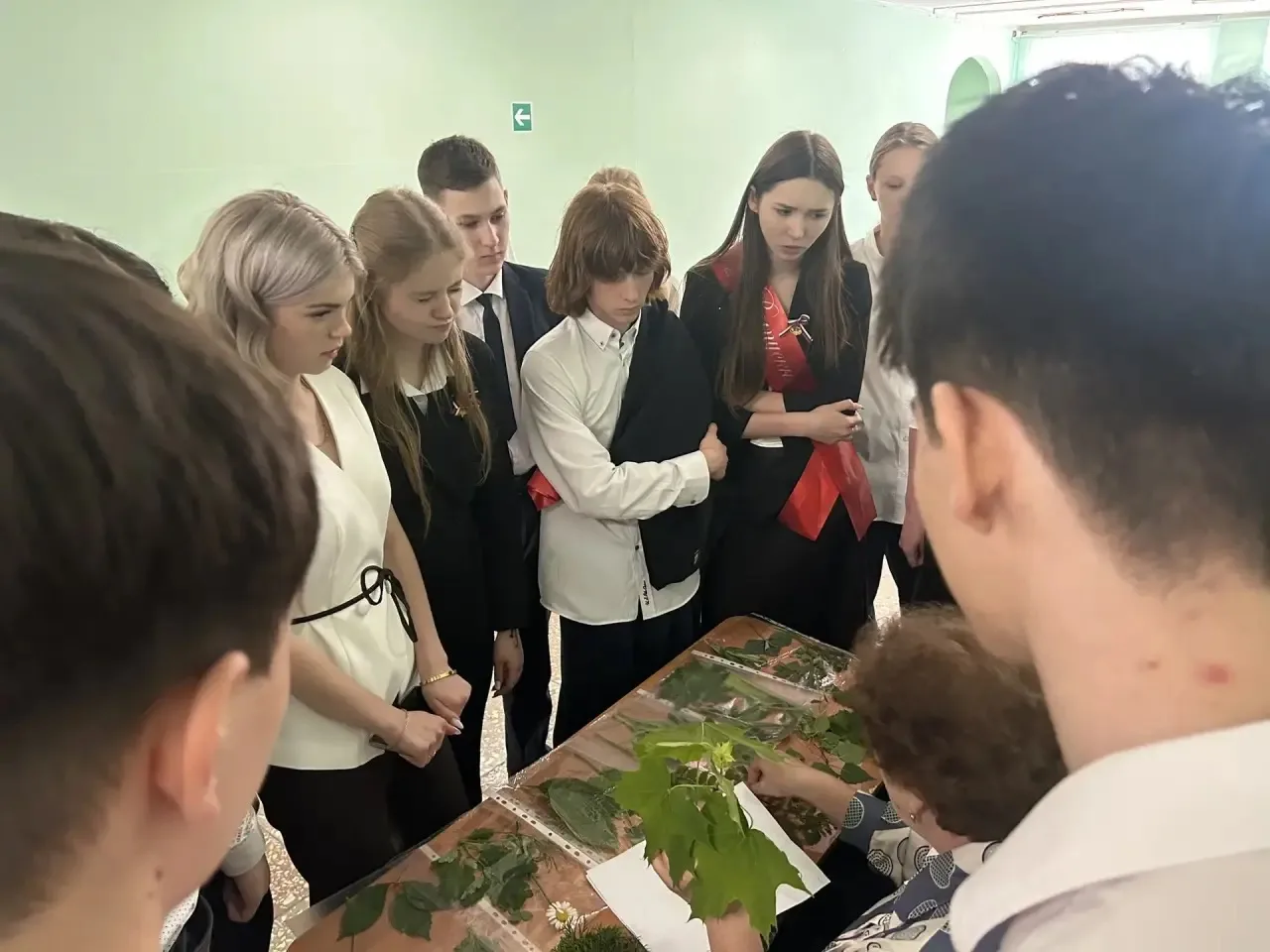 🌟Сегодня для выпускников 9-х и 11-х классов прошёл яркий и незабываемый квест по станциям, который п