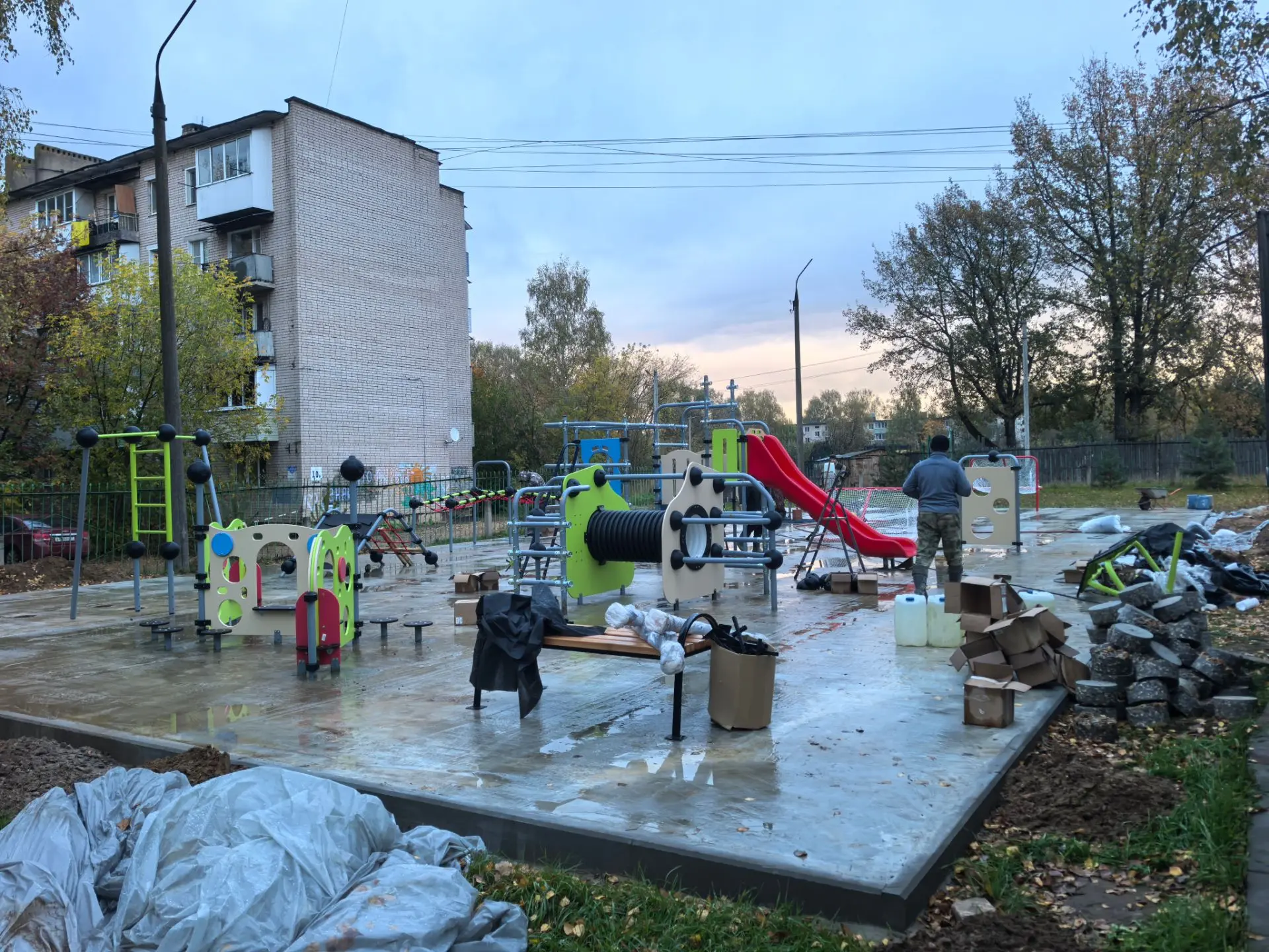 🏗 На территории нашего детского сада продолжаются работы по строительству детской спор...