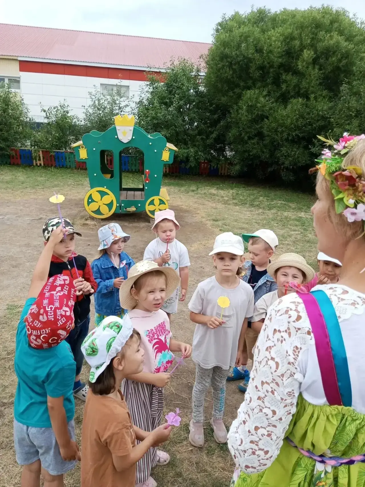 🌞В завершение летней образовательной программы в нашем детском саду прошло яркое развлечение - праз