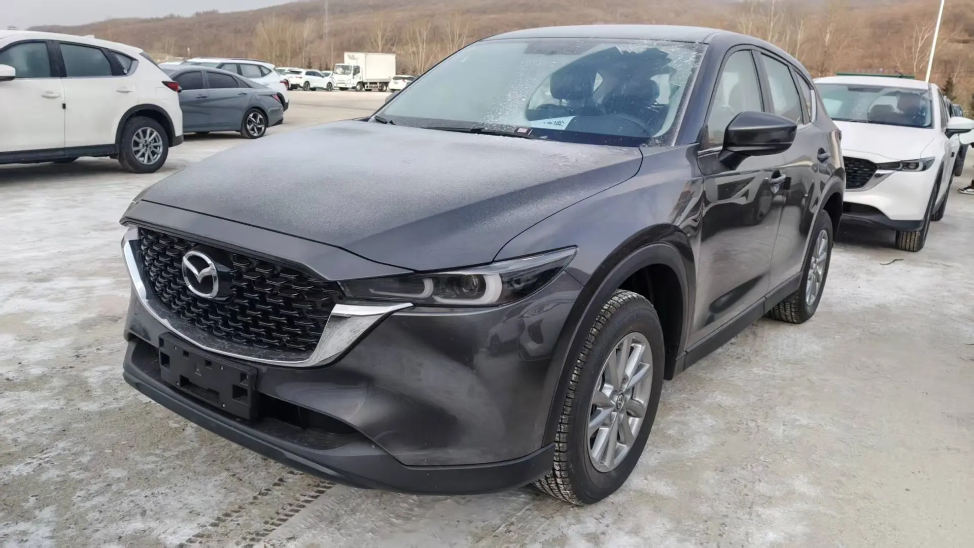 Привезли из Китая🇨🇳 НОВУЮ  Mazda CX-5 2025 для Александра из Новокузнецка.

🔹Год: 2022
🔹Двигател