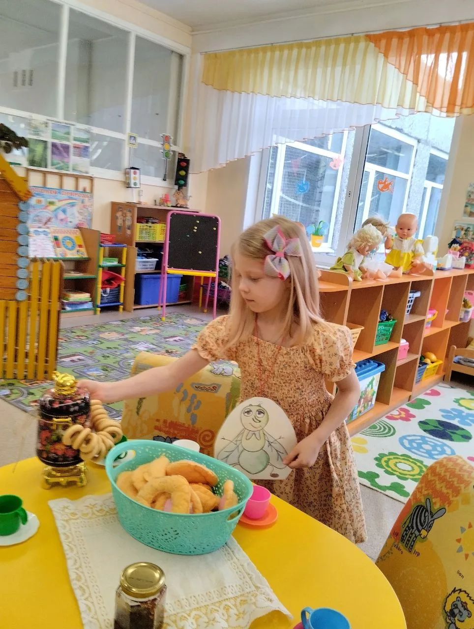 Театр - это волшебный мир.
