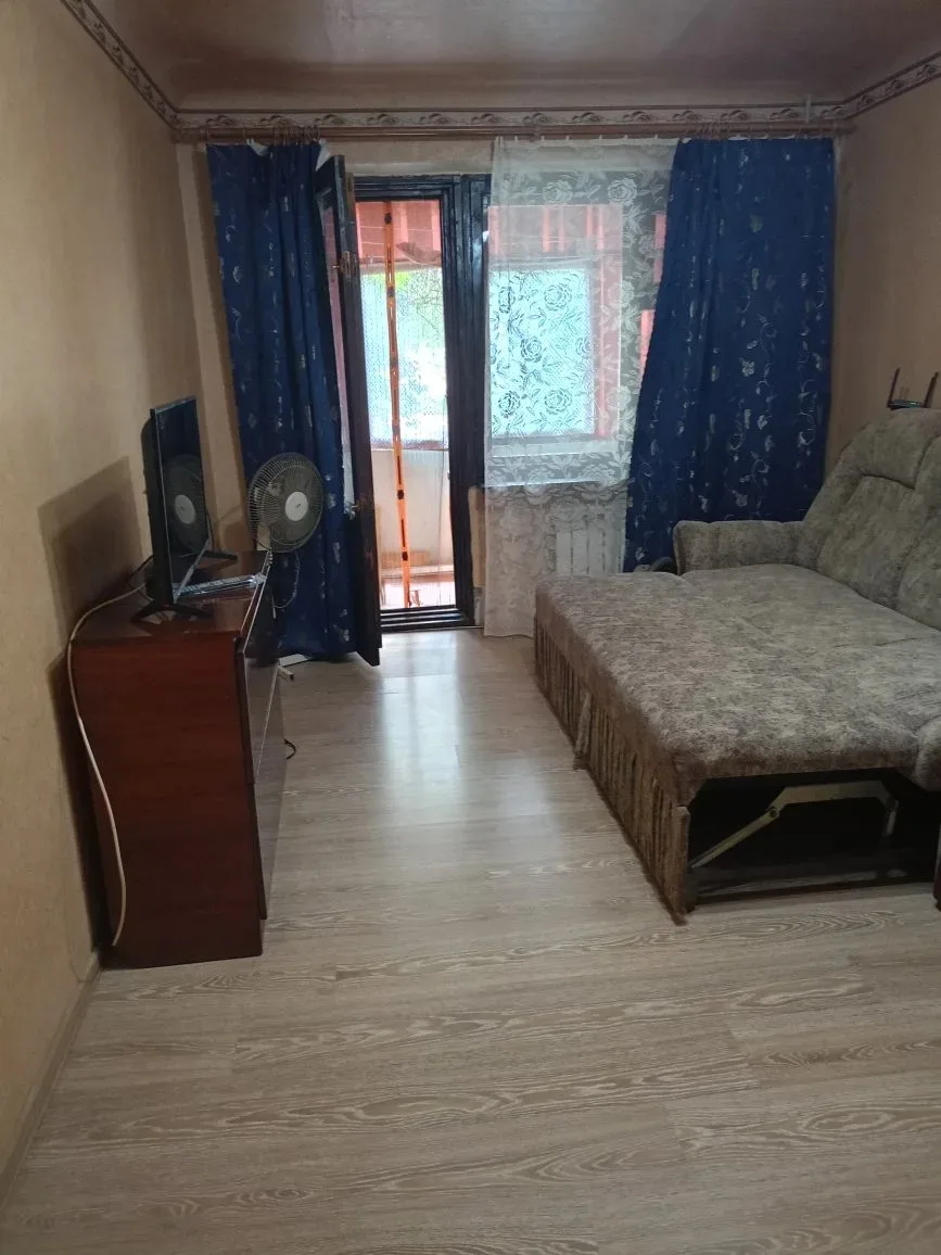 Продам 1-ком. кв-ру, пр-т Ленина 150, 1/5, р-он Универсама, кооперативный дом, не углов...