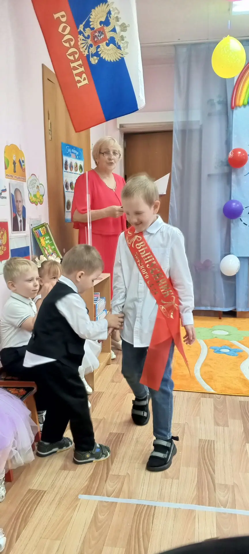 Слёзы, смех и воздушные шары: наш выпускной.