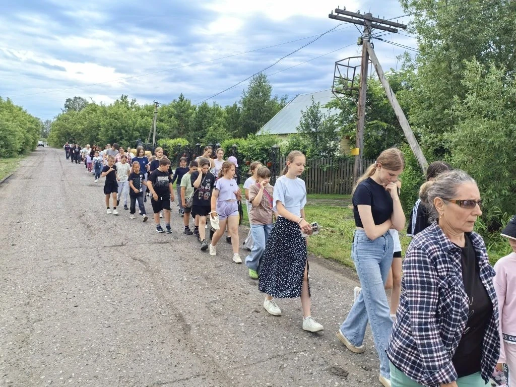 15 июня для детей пришкольного летнего оздоровительного лагеря в ДК был организован просмотр мультфи