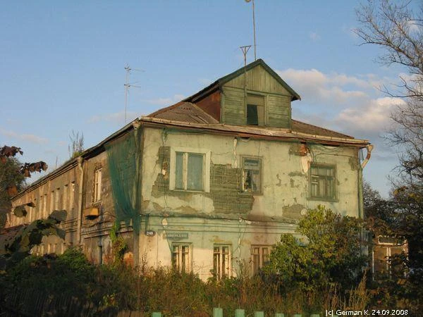 ⏰ А ведь Молжаниново было и таким) Фото прямиком из 2008 года. Вроде бы, этот дом попал...