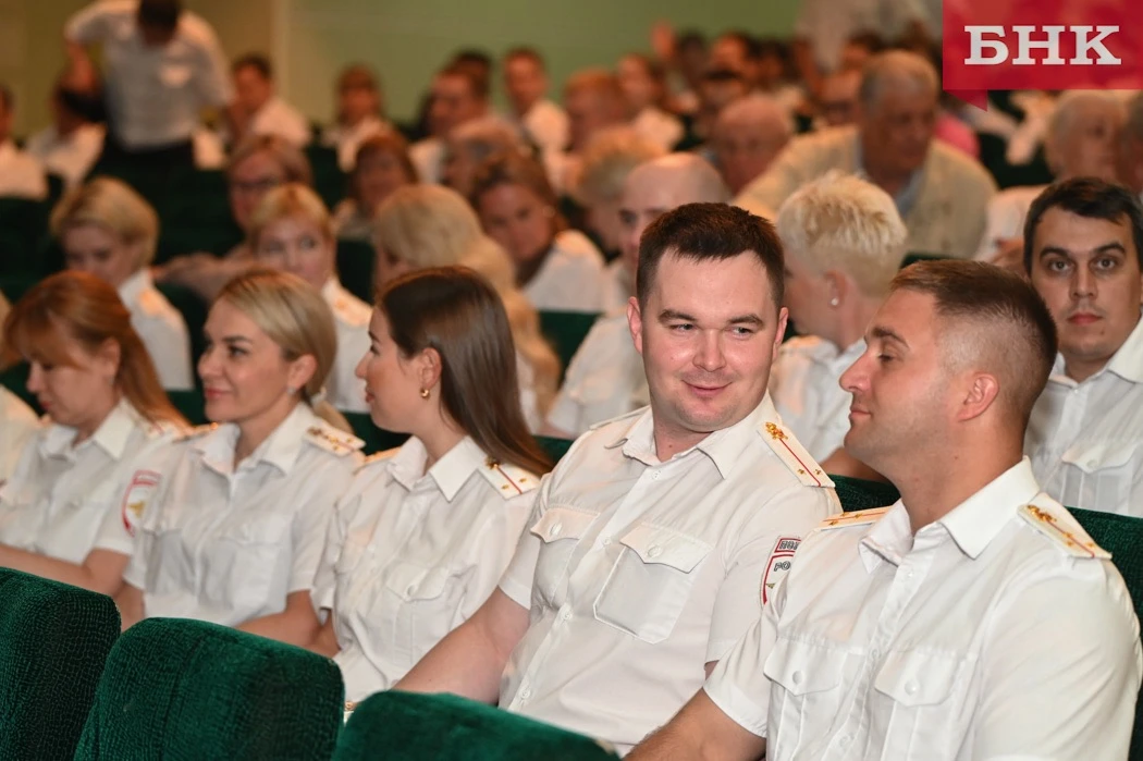 В Коми наградили лучших инспекторов ГАИ