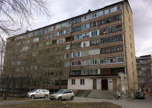 Тела двух человек обнаружили в квартире на Лесобазе в Тюмени
