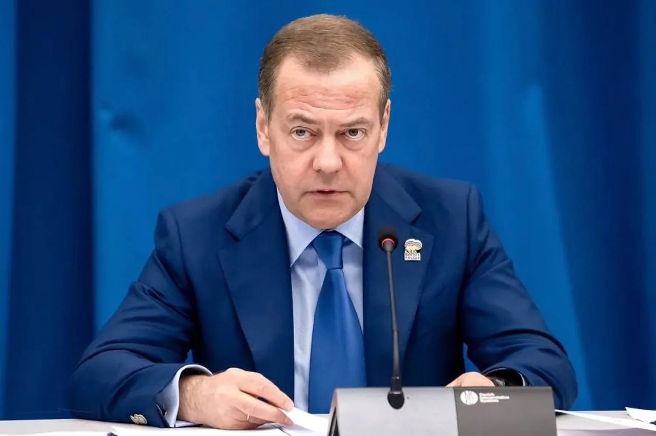 ❗️Блокировка спутников «Рассвет» приведёт к полноценной космической войне — Медведев