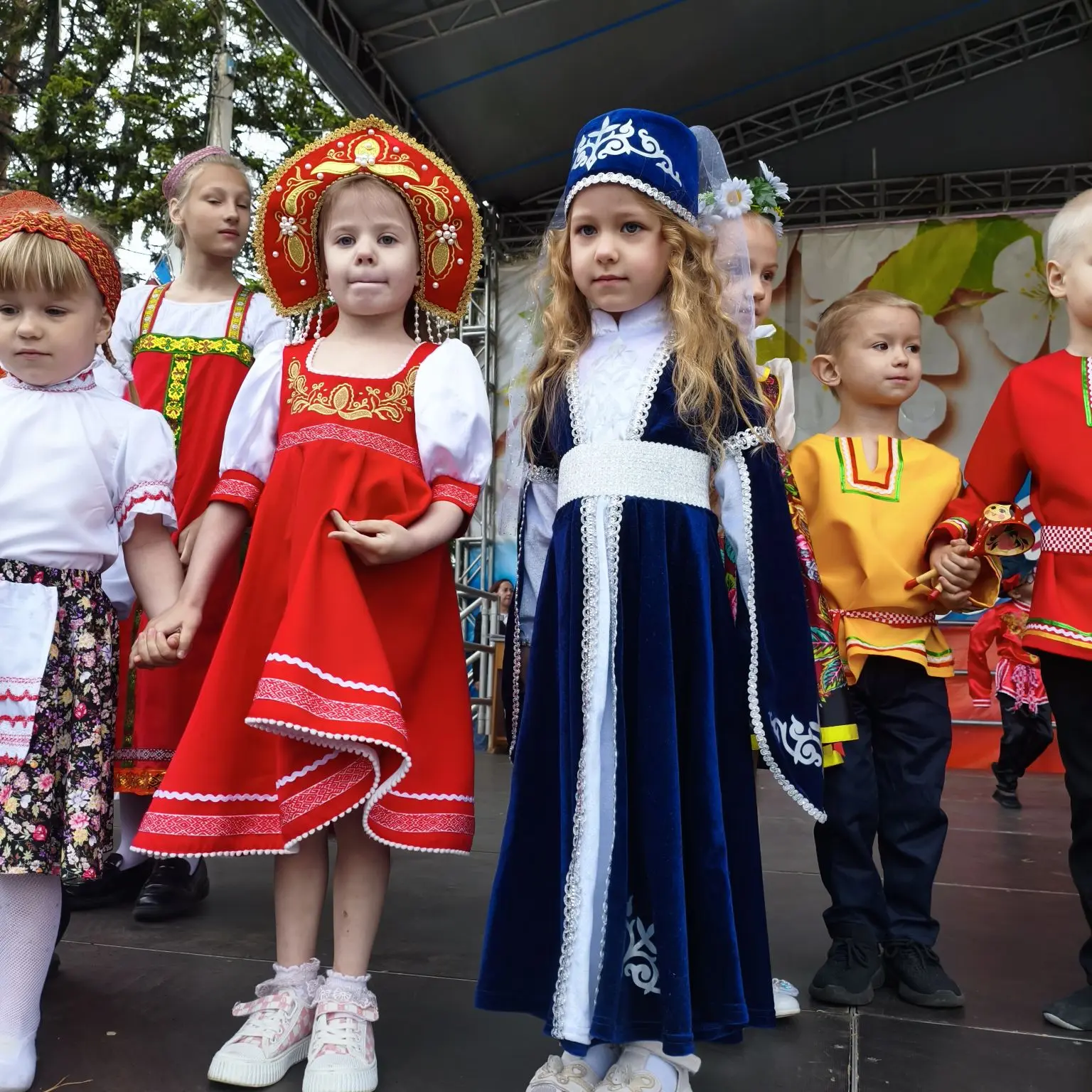 ✨ В День защиты детей в Райчихинске зажглись краски народного единства! ✨