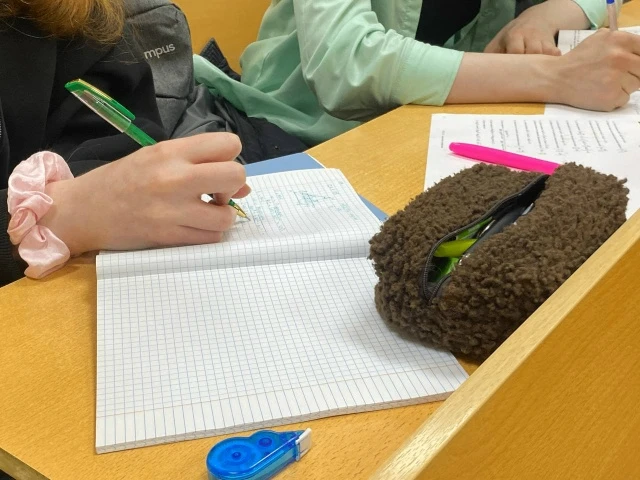 В Прикамье уже появились первые стобальники по ЕГЭ 2026 

44 выпускника набрали максимальные баллы.
