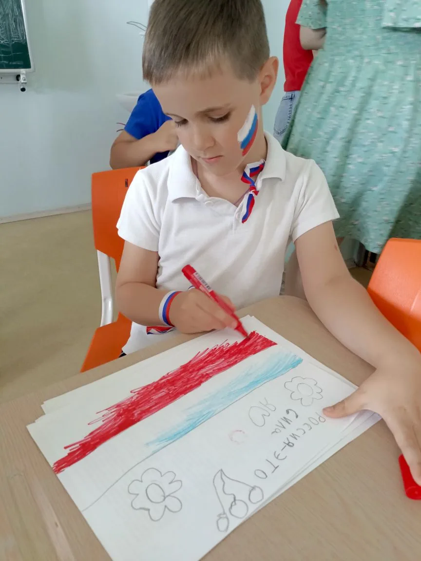 День 12.                                                                           Выставка «Рисуй, 