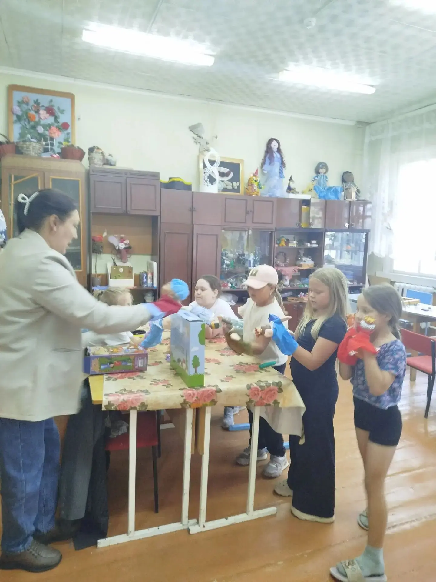 Кукольный театр с детьми — отличная идея! Это не только весело, но и полезно: развивает...
