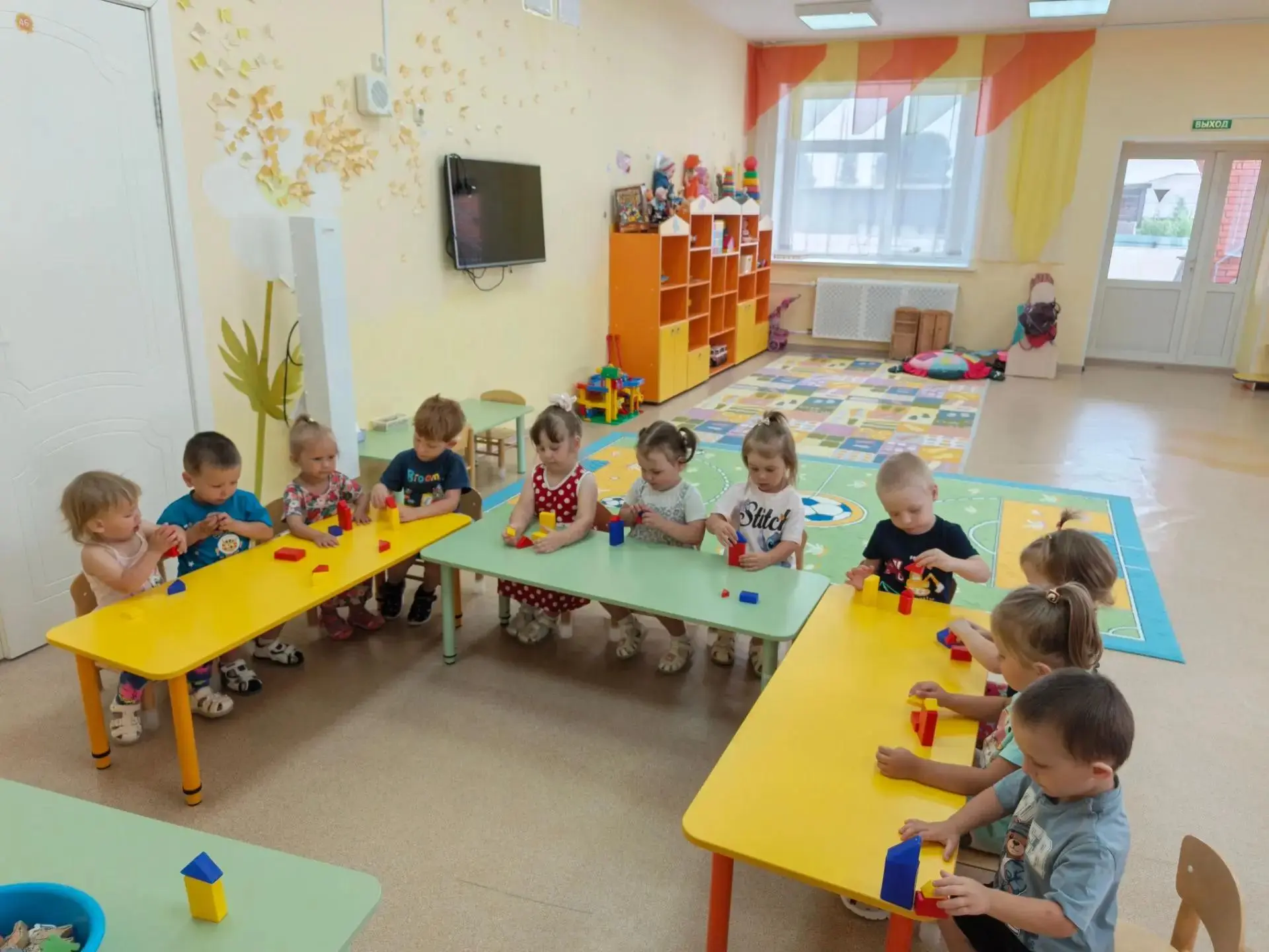 На нашем занятии «Сказка» было очень шумно, весело и интересно! 🎠