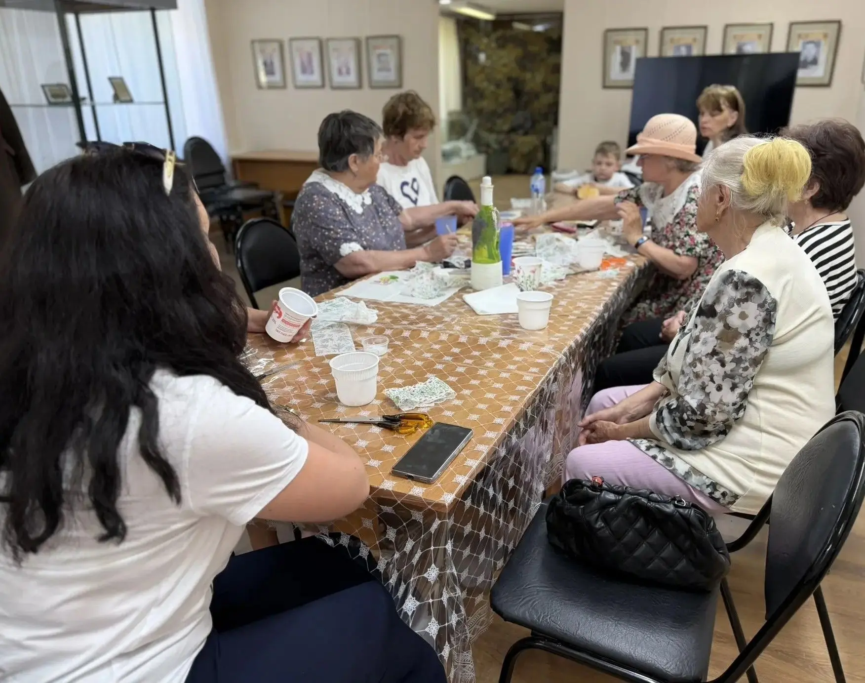 🌸Творчество, память и преддверие праздника: очередное заседание клуба «Досуг»

Сегодня в преддверии