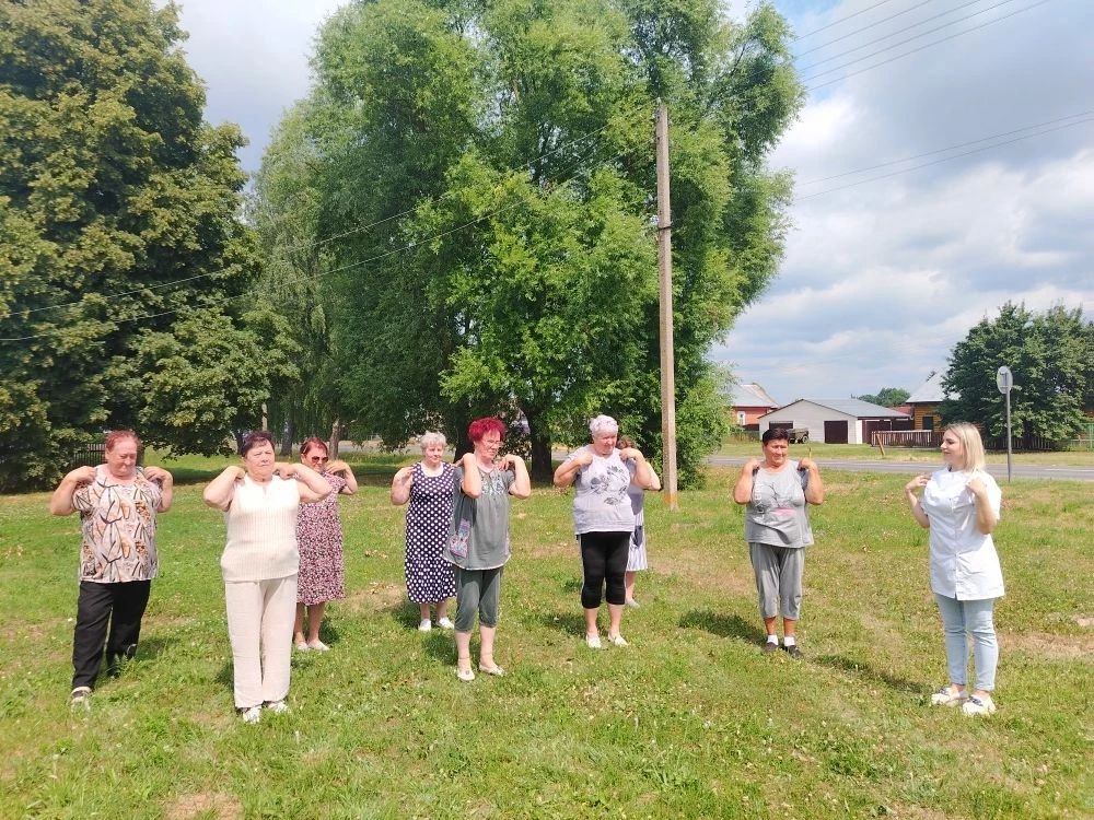 Укрепляем здоровье вместе ❤️ 

С получателями социальных услуг отделения дневного пребывания медицин