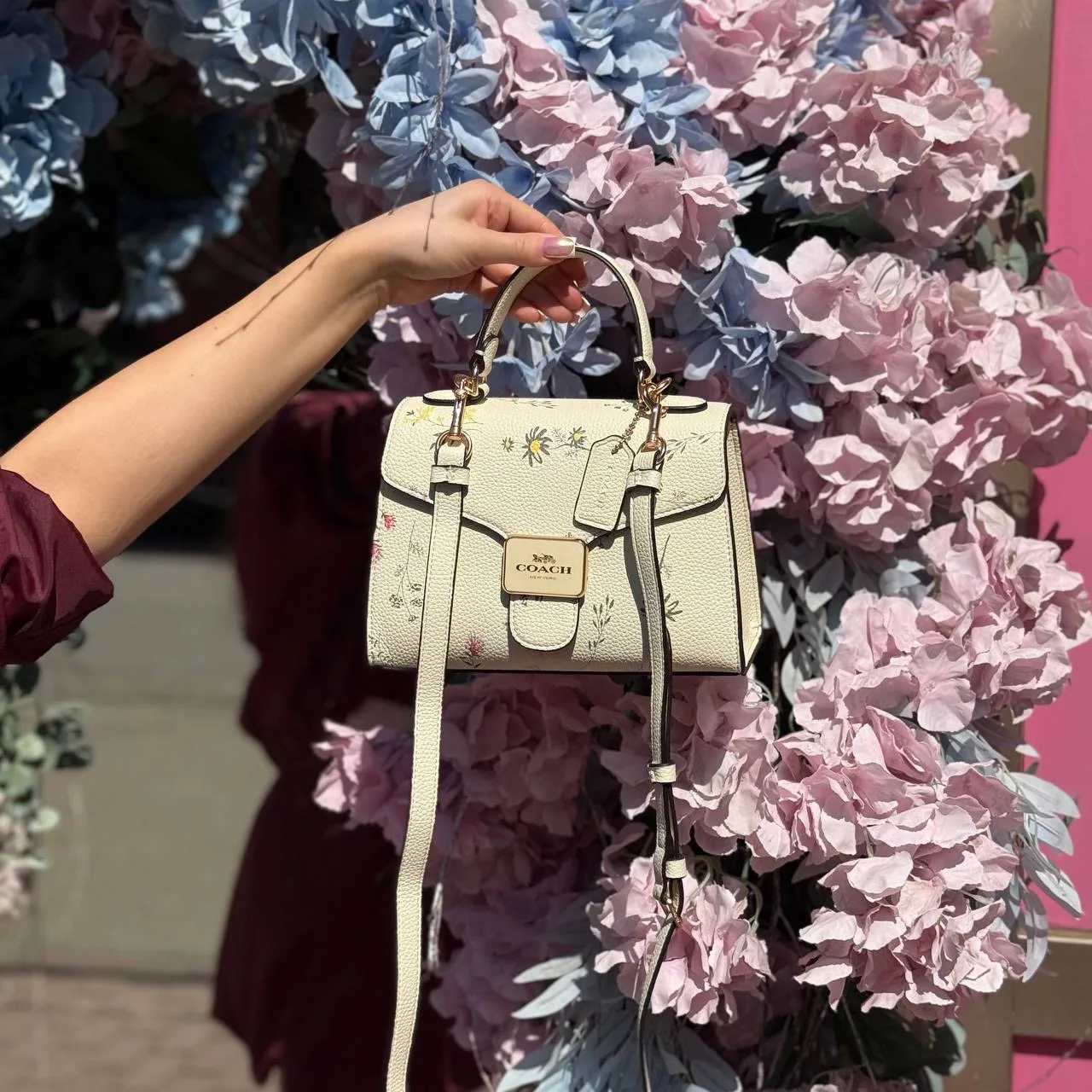 Coach ➡️ https://max.ru/Luxbags116/AZ5THt0pGSk