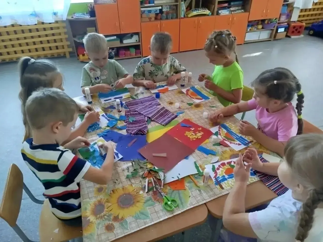 👨‍👦‍👦Сегодня ребята подготовительной группы СП «Детский сад  62» ГБОУ СОШ 4 г. о. Сы...