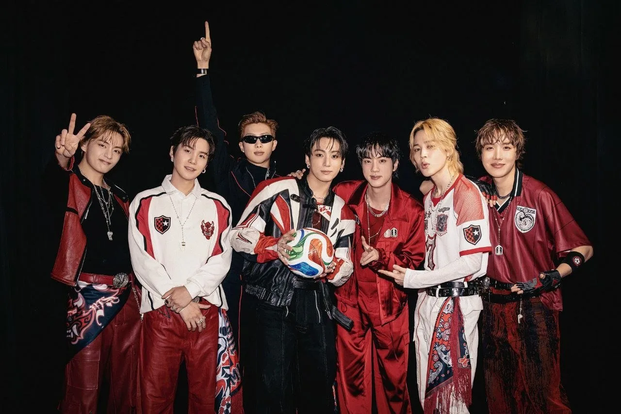 Текущие ставки на аукционе BTS x FIFA Global Citizen составляют: