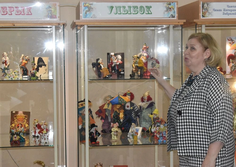 💁Открытие выставки «Праздник добрых улыбок»🤡 

В течении многих лет в ЦГБ им М. Горького оформляют
