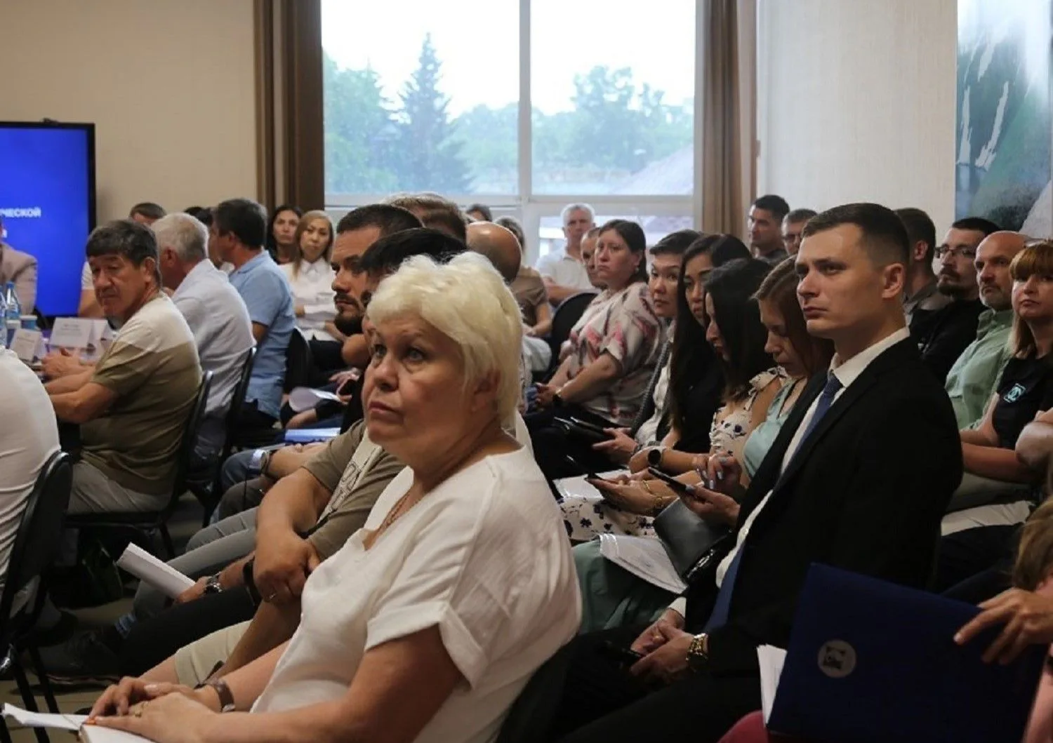Совещание с руководителями спортивных федераций прошло в Хакасии