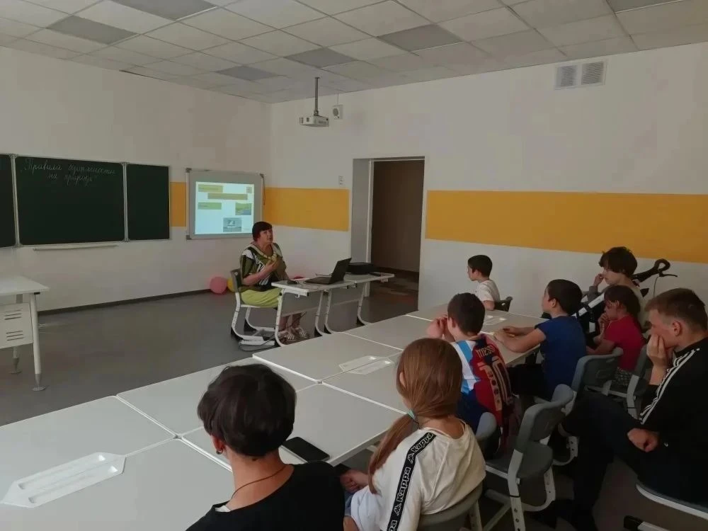 ⚡️Сегодня , в лагере «Чайка» минутка здоровья была посвящена правилам поведения на природе.
Её целью