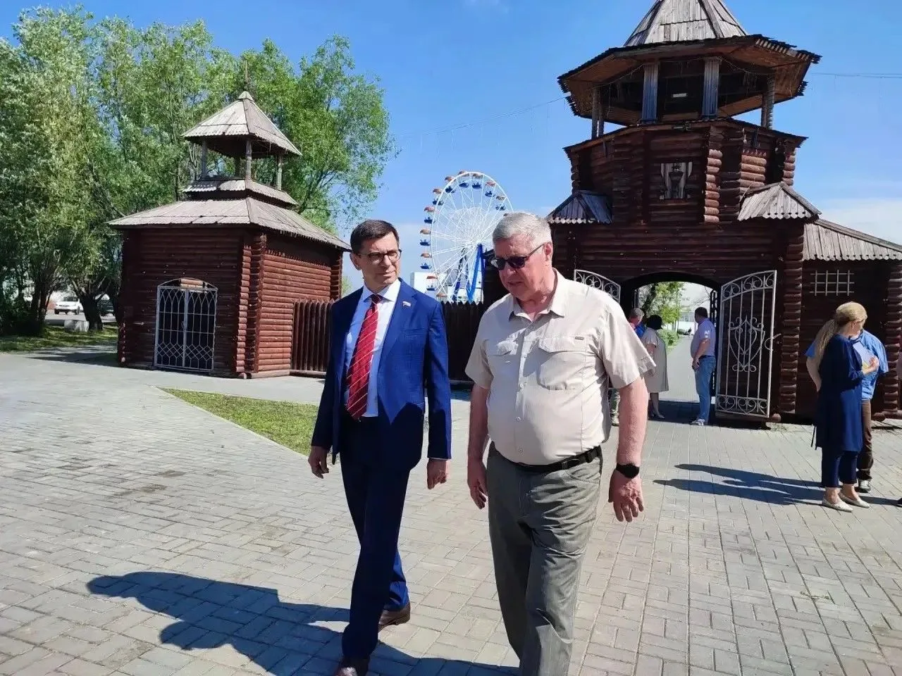 💼 Игорь Антропенко посетил Тюкалинский район с рабочим визитом