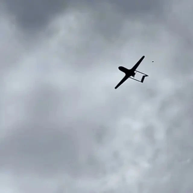 Водитель грузовика погиб при атаке беспилотника в Перевальском округе. БПЛА ударил по м...