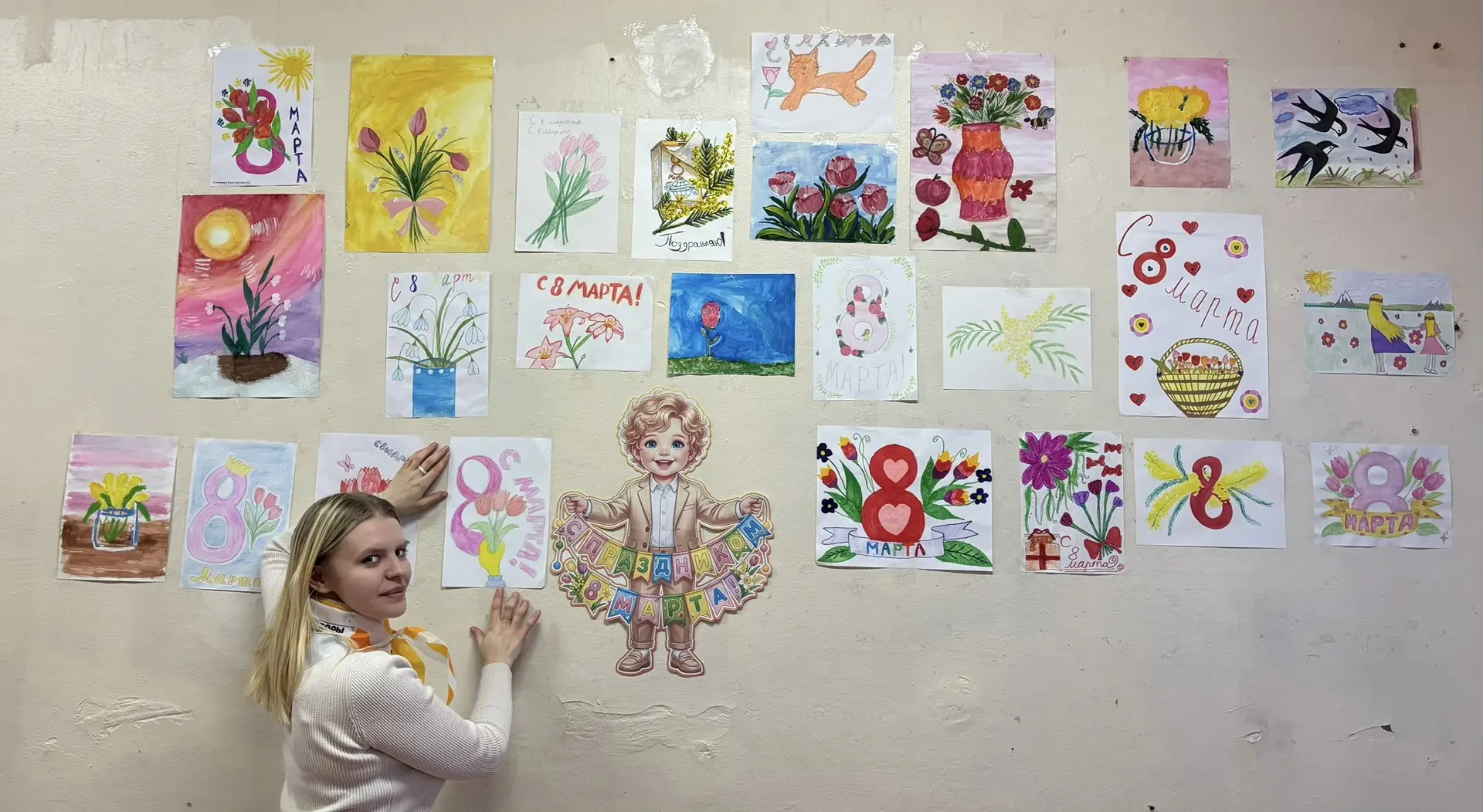 Весенний подарок для самых родных! 🌸  В преддверии Международного женского дня в нашей школе прошёл 