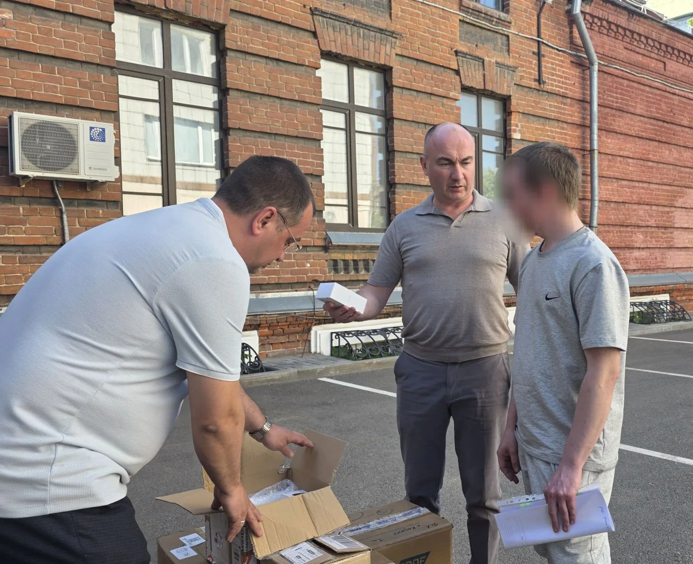 🇷🇺Передали очередную партию военной помощи для приближения победы наших ребят 💪 Груз в зону СВО дост