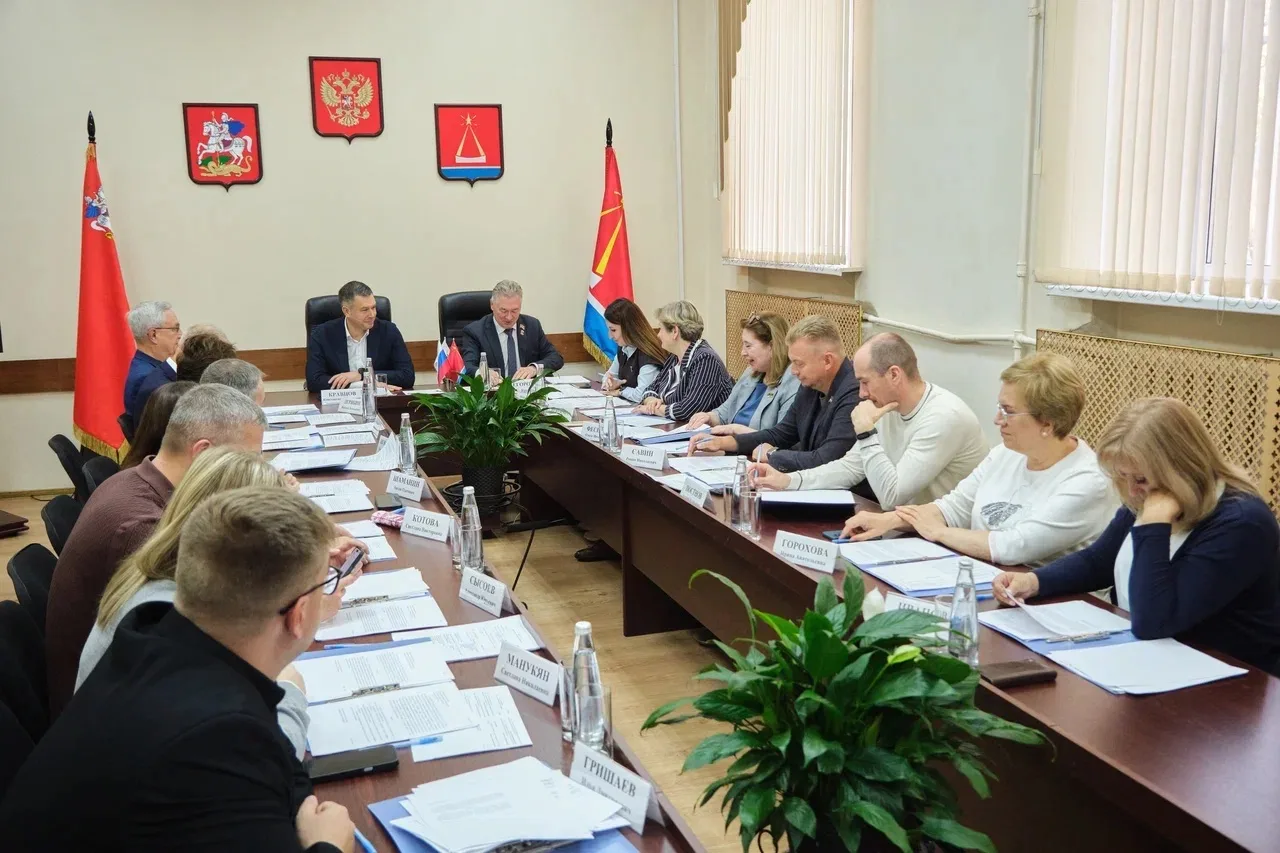 Провели рабочий день на заседании Совета депутатов городского округа Лыткарино. Повестк...