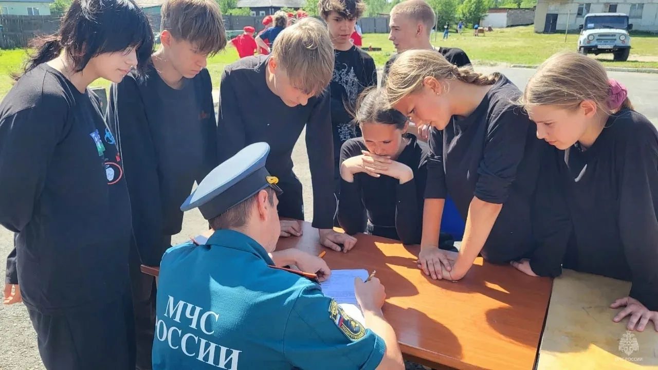 🚒Юные пожарные на старте: в муниципалитетах региона проходят отборочные соревнования д...