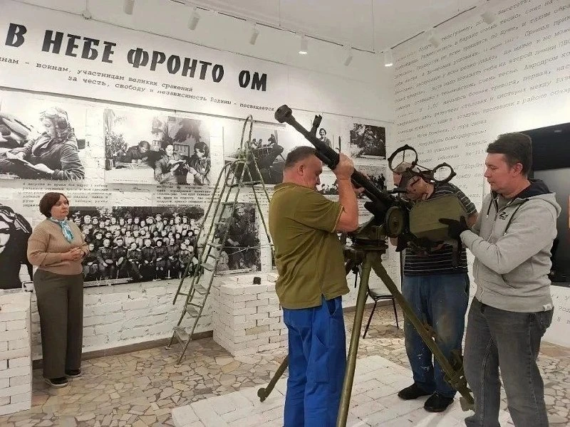 В Энгельсе откроют зал о легендарных лётчицах