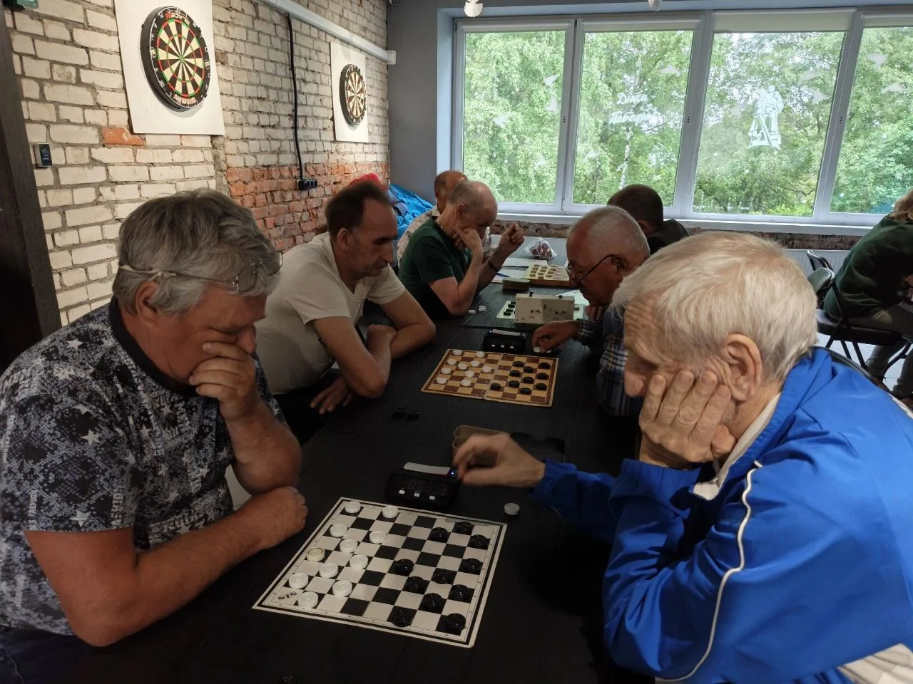 🇷🇺♟️ Районный турнир по шашкам ко Дню России прошёл в «Кредо»!

13 июня в коворкинг-центре «Кредо»