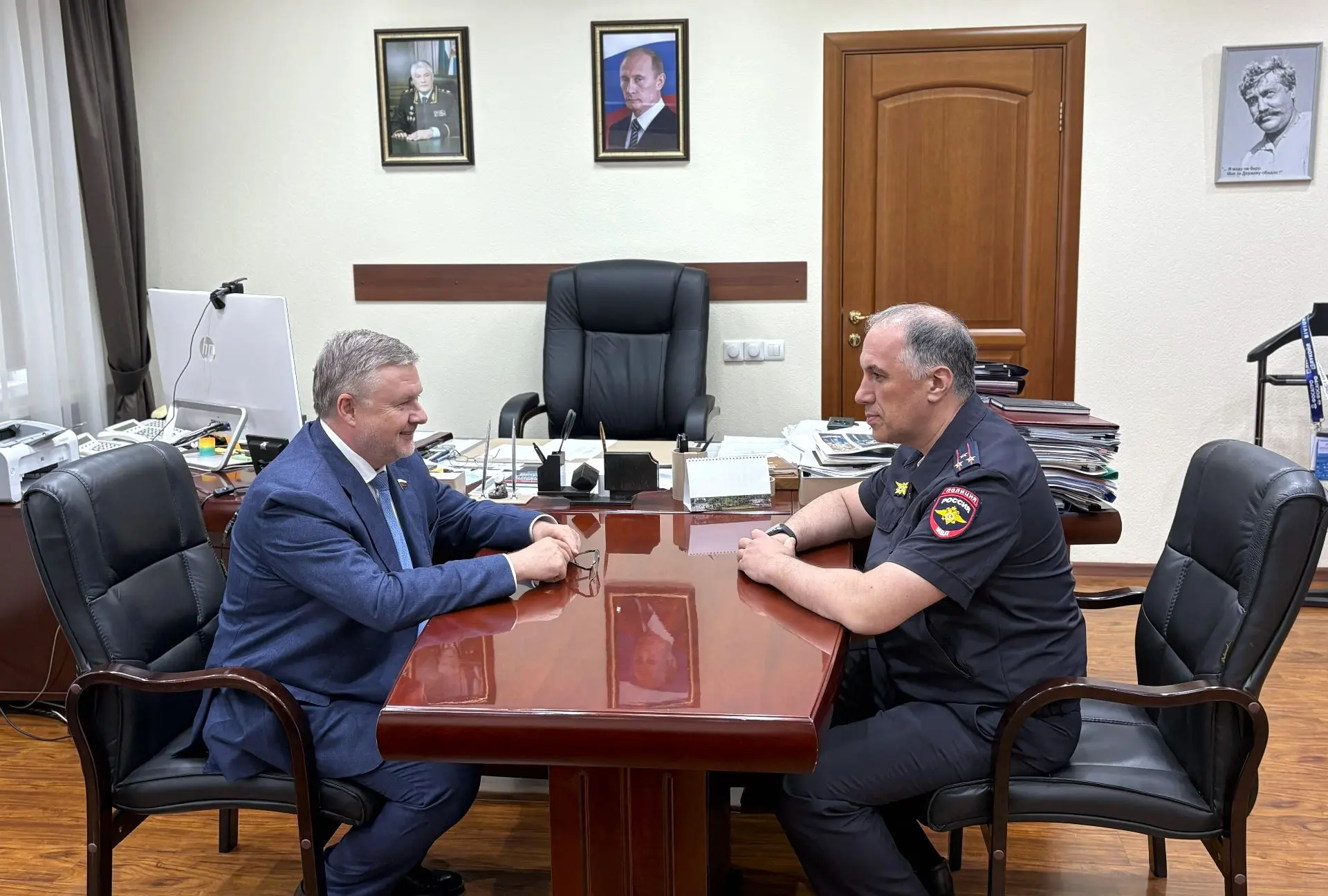 В рамках региональной недели провёл рабочую встречу с начальником УМВД России по Сахали...