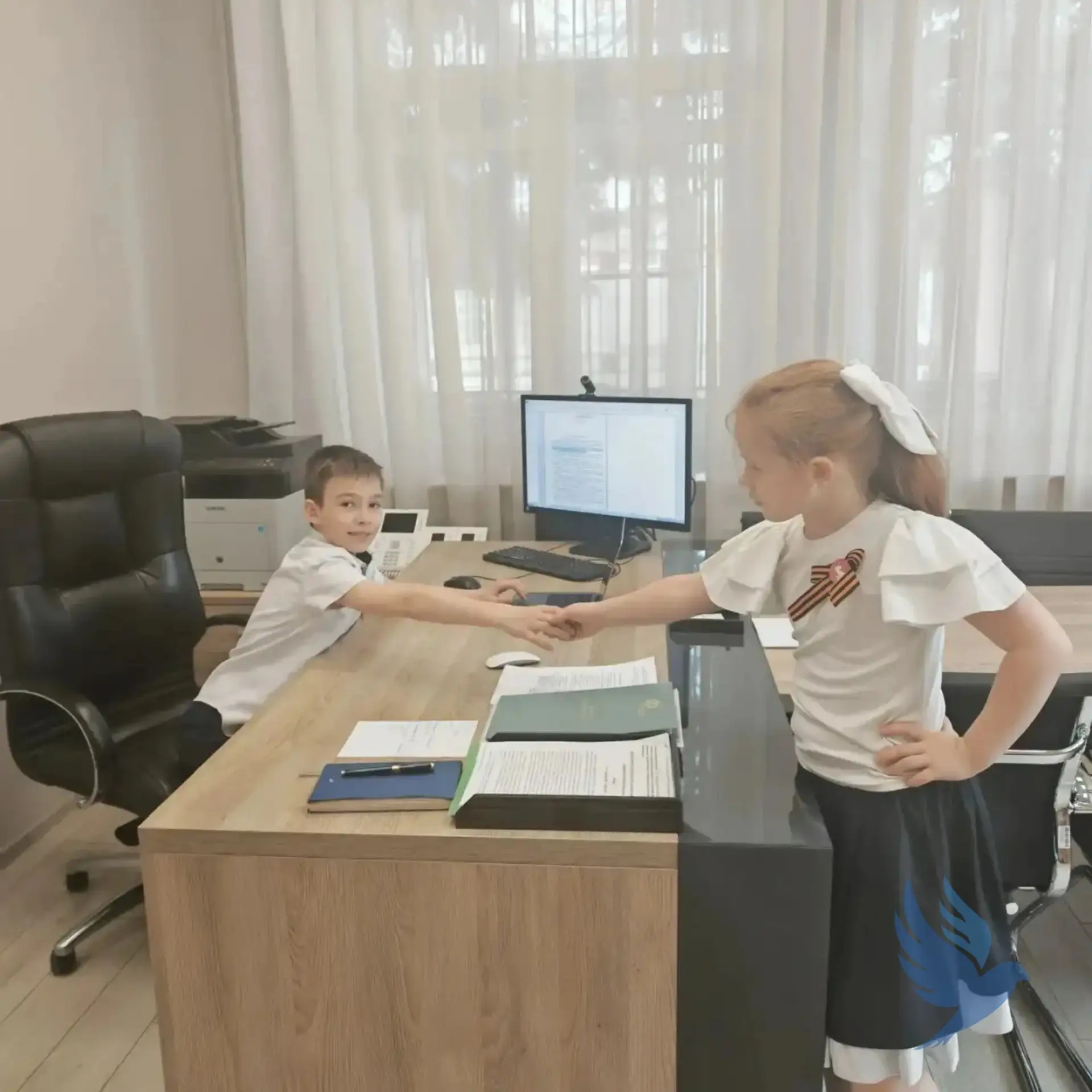 🕊️ Призма памяти: поздравления с благодарностью в сердце  📅 5 мая в рамках проекта «Призма памяти» у