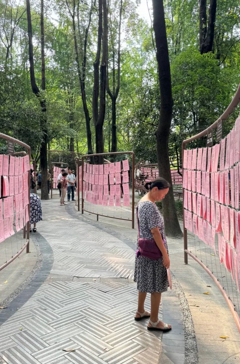 👩‍❤️‍👨 Как родители ищут пару для взрослых детей в Китае