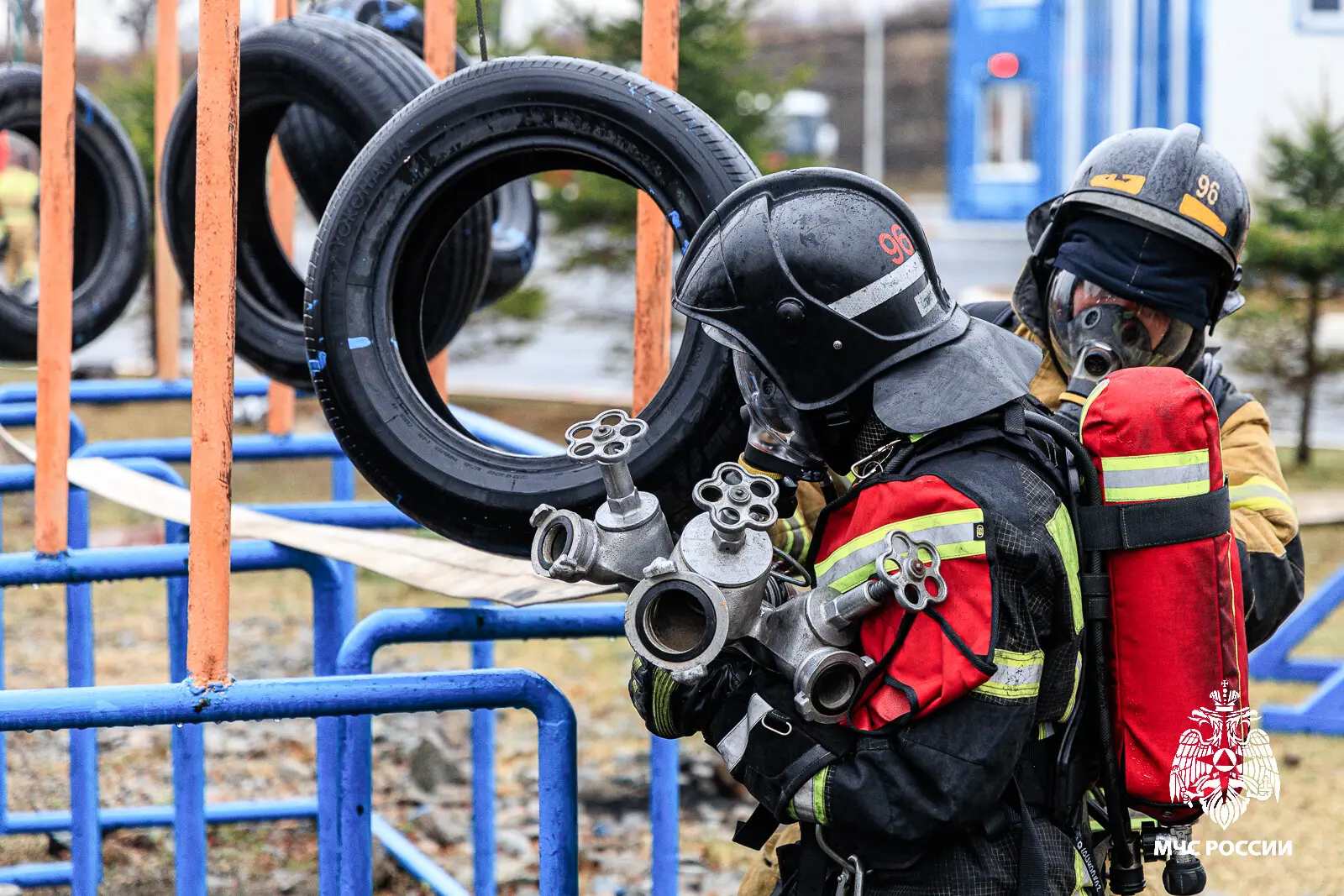 🧑‍🚒Во Владивостоке выбрали лучшее звено газодымозащитной службы  В соревнованиях среди подразделений