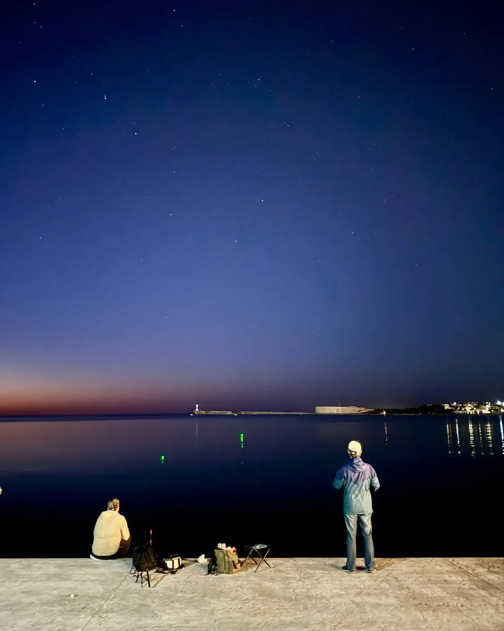 Ночная рыбалка в Севастополе 🎣🌃