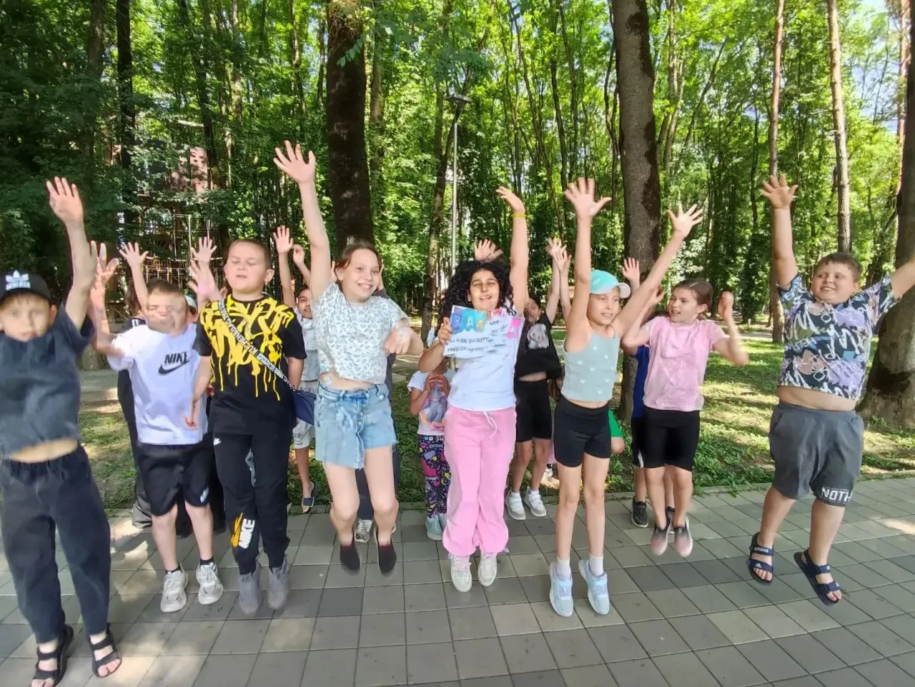 🎉 9-й день в «Разноцветном»: завтрак → парк → приключения!
