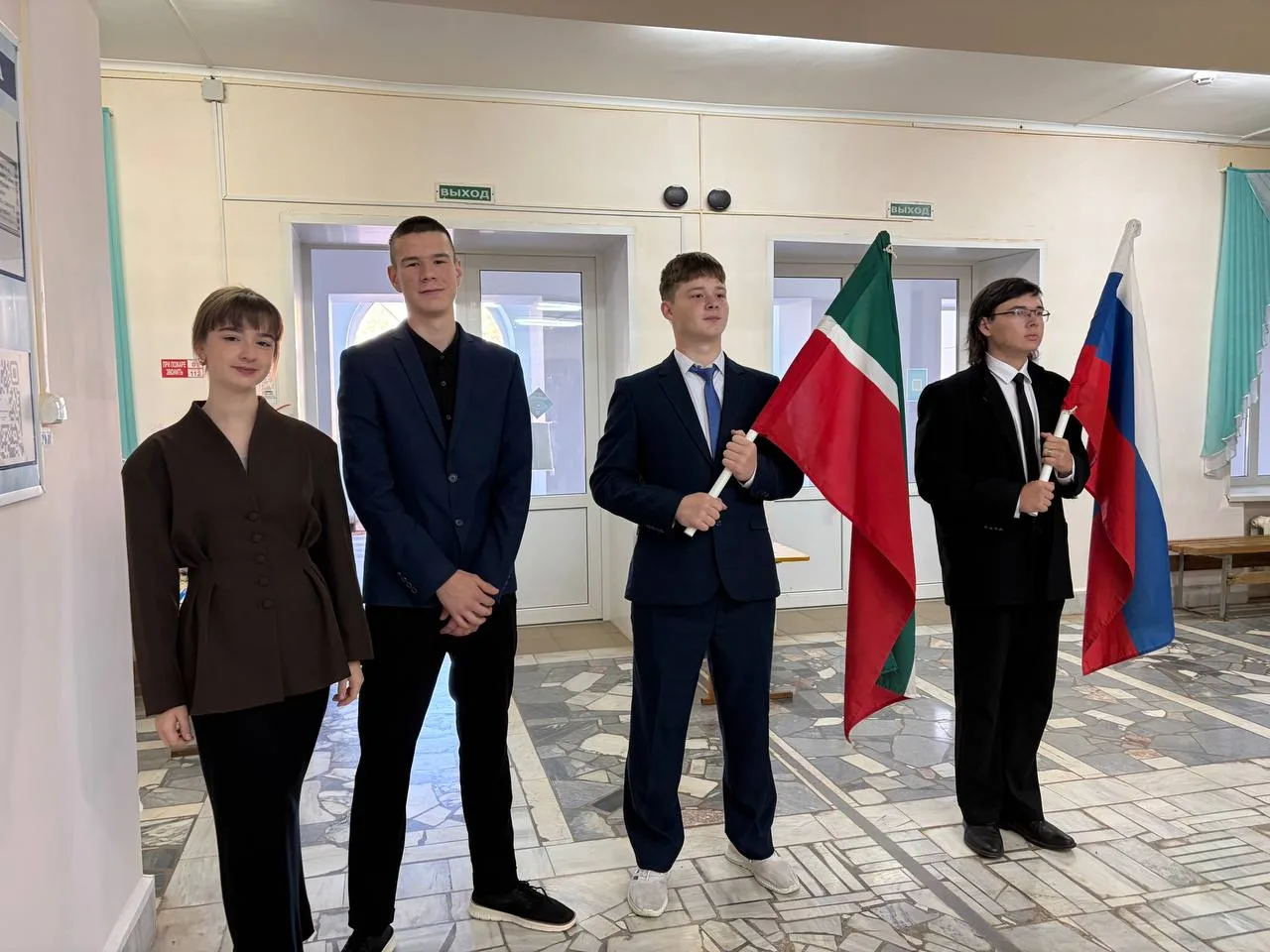 👑👩‍🏫 Школа в надёжных руках: в МБОУ «Таканышская СОШ» прошёл День самоуправления! 🔔✨