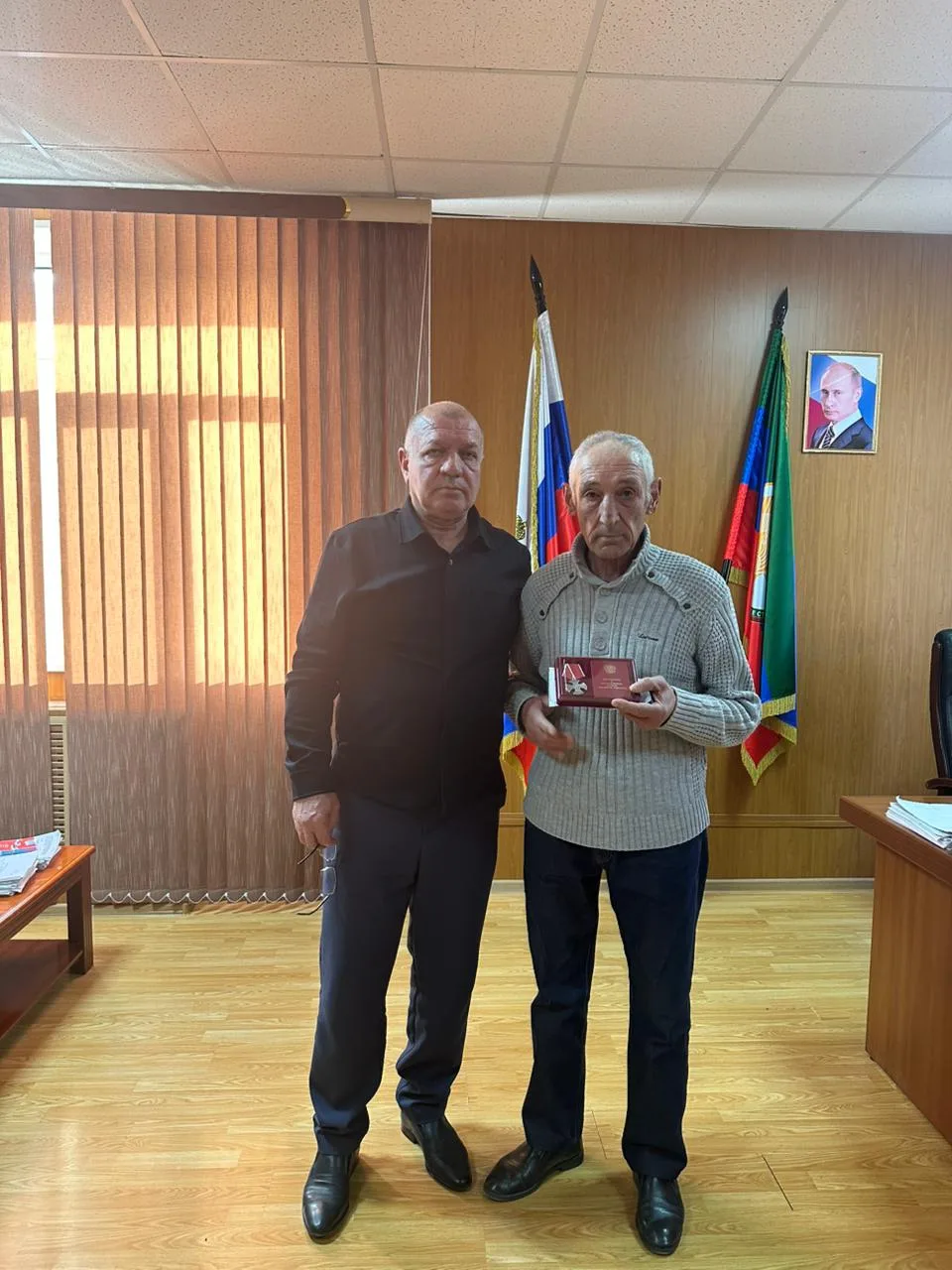 Глава Курахского района передал орден Мужества посмертно