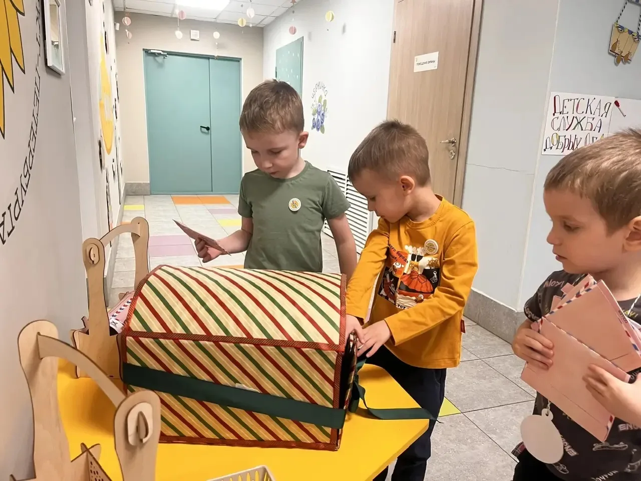 В нашем детском саду каждую пятницу наступает особенный день — день работы настоящей почты! 📮  Это н