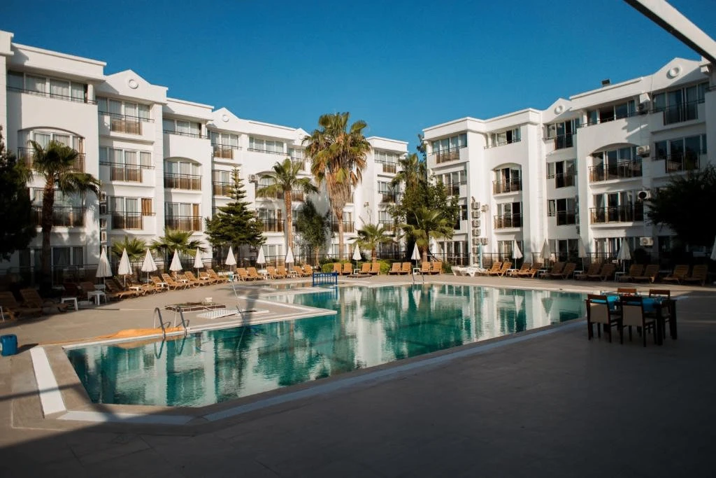 🏠 **Club golf hotel (ex. luca beach, maya world golf) 4⭐️**