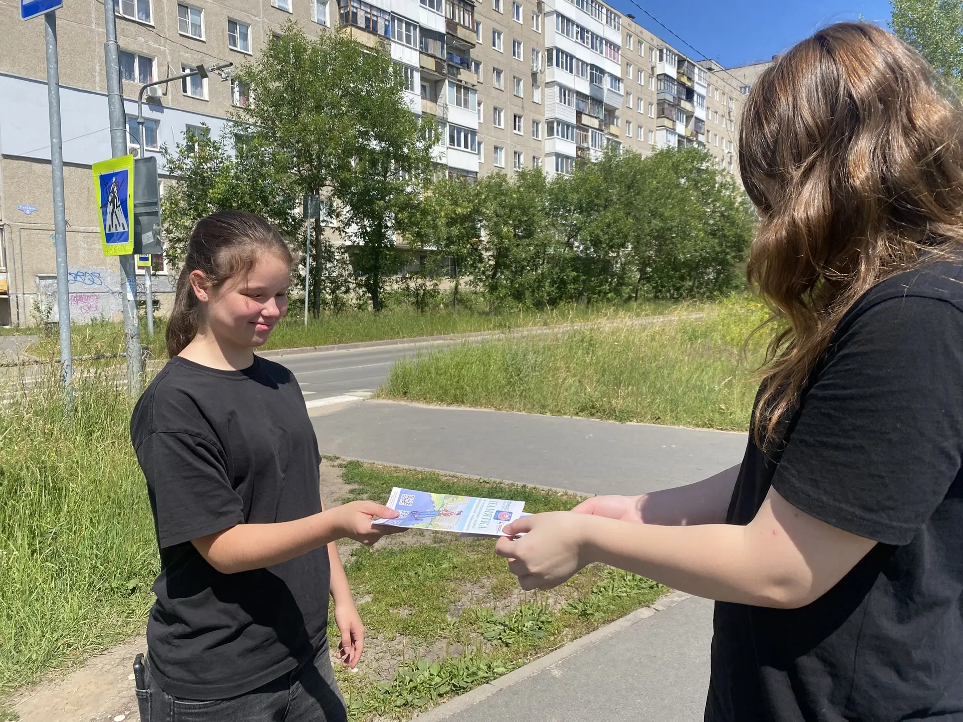 🚦 СИМ-сим, откройся! Безопасность превыше всего! 🛴🚲

Сегодня наш десант безопасности высадился в 