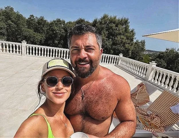 💥 Алексея Чумакова не узнали на новом фото с Юлией Ковальчук
