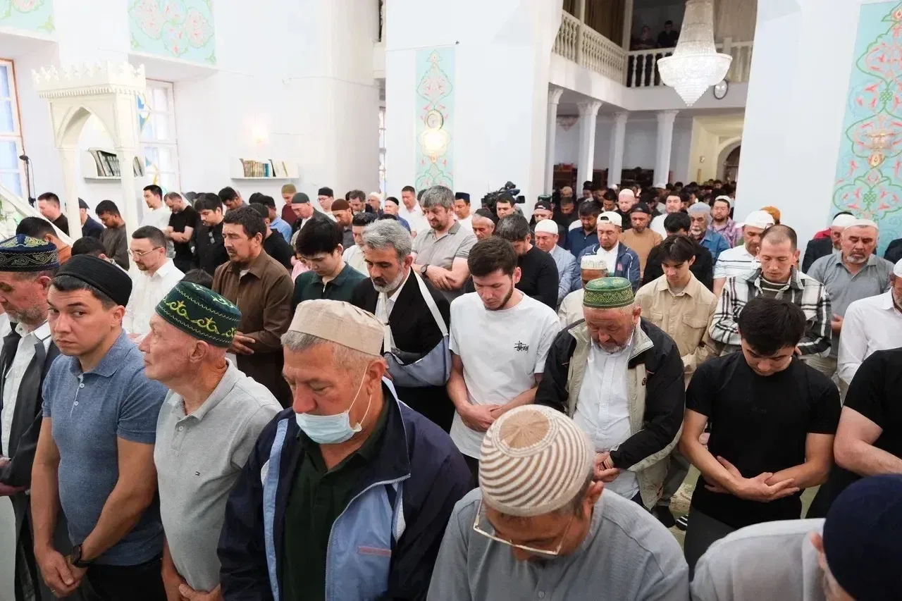 Сердечно поздравляю всех мусульман с одним из главных исламских праздников — Курбан-байрам!  Этот св