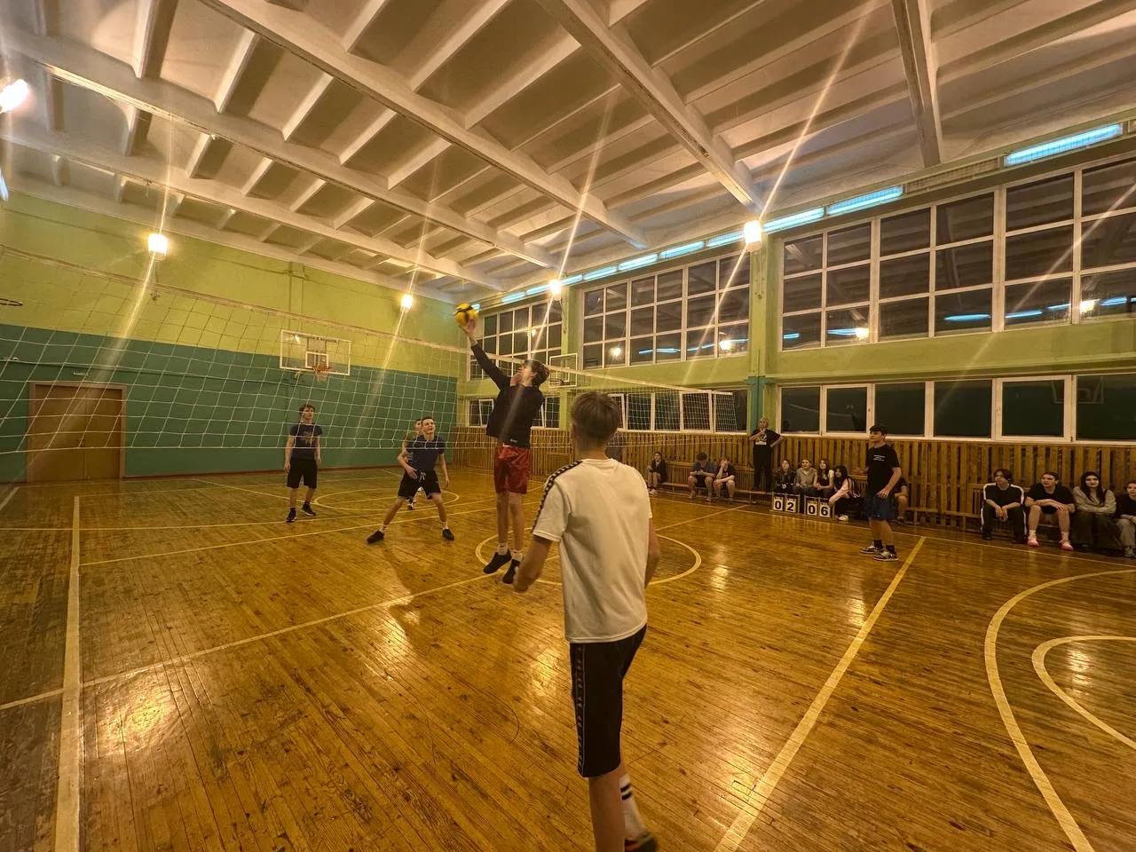 🎄🏐 Новогодний волейбольный переполох в школе! 🏐🎄  На этой неделе нашу школу охватил настоящий нового